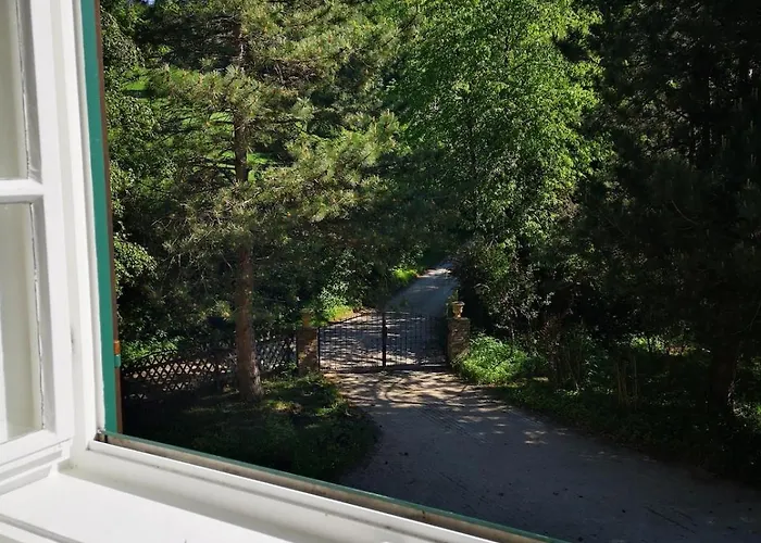 Kronichhof * Kleinau